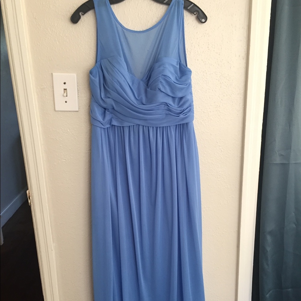 LONG MESH DRESS WITH ILLUSION NECKLINE
F15927